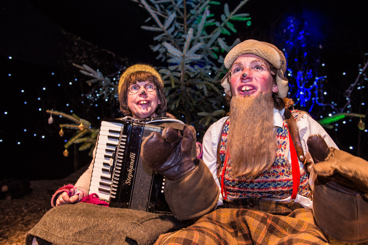 Meet Mr And Mrs Beaver Kielder Winter Wonderland